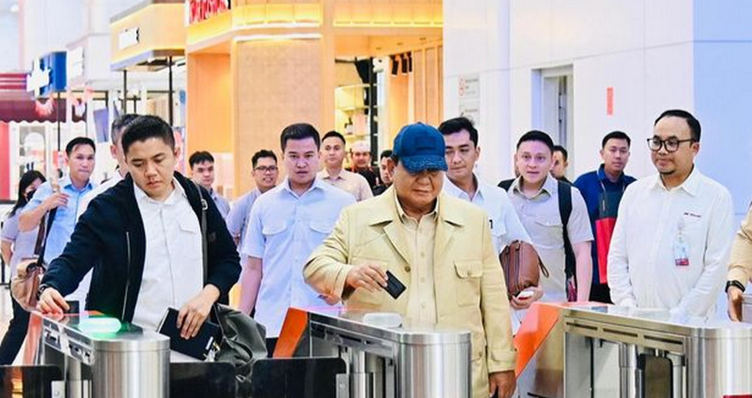 Prabowo Naik Kereta Cepat