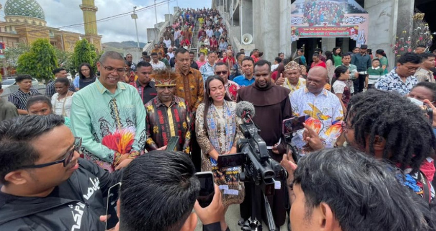Utusan Khusus Presiden Kunjungi Papua